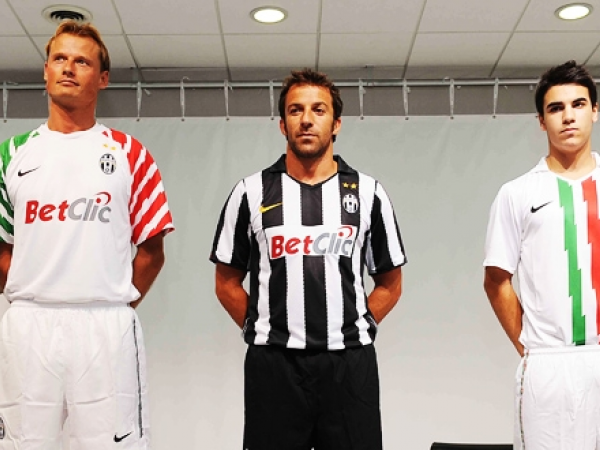 Presentazione maglia 2010/2011